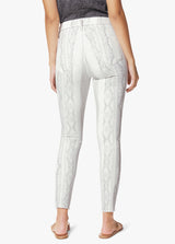 VESPER WHITE
