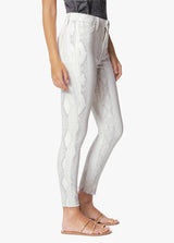 VESPER WHITE