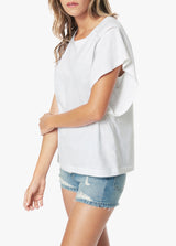 THE BUTTERFLY SHORT SLEEVE SEAMING TEE